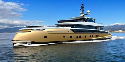 Il appartenait à un oligarque biélorusse et avait été vendu aux enchères pour plusieurs millions d'euros: le yacht Stefania aperçu au large de Saint-Tropez