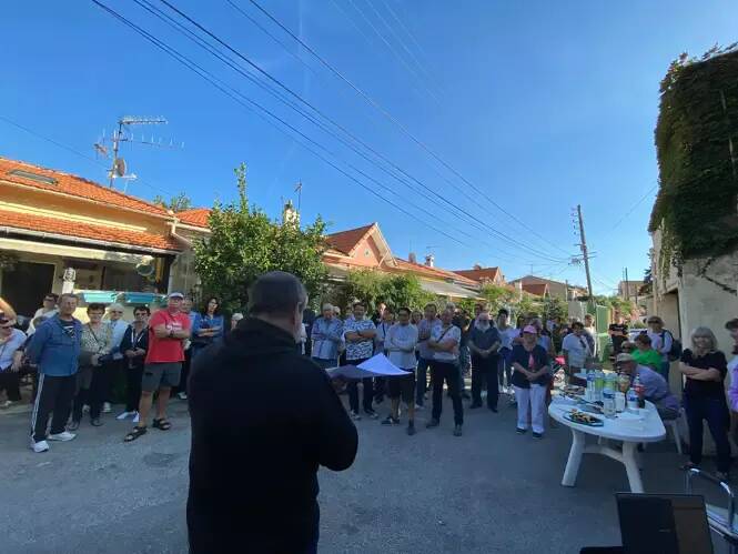 "Vigilants" et "mobilisés", les riverains défendent leur allée au Cros-de-Cagnes où couve un projet de logements sociaux