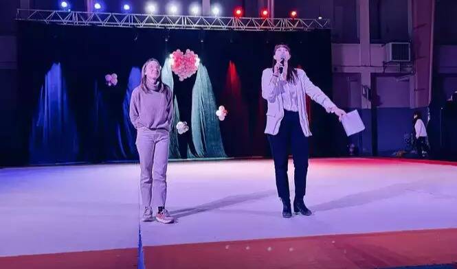 Après le décès de leur mère atteinte d'un cancer, ils organisent un gala à Draguignan pour lever des fonds