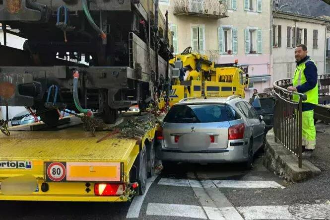 Long détour, accidents, dégâts causés par des poids lourds... Un mauvais itinéraire de Google Maps crée le bazar dans ce village de l'arrière-pays niçois