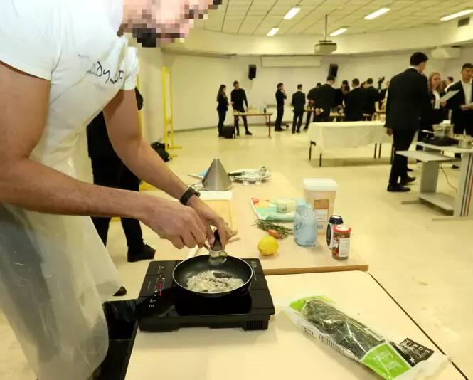 Des étudiants du lycée De Croisset ont organisé un concours culinaire à la prison de Grasse