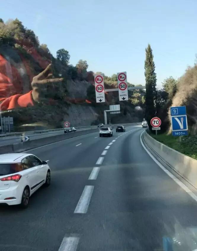 La vitesse est-elle passée de 90 à 70km/h sur cette partie de l'A8 à Nice? Les internautes se déchaînent