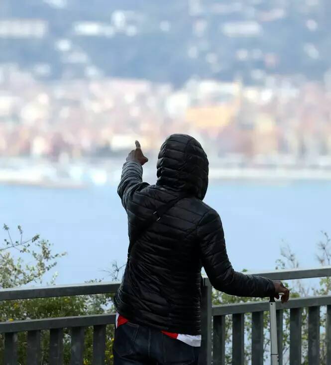 "Pour que mes enfants aient un bel avenir ici": refoulé à Menton, ce père de famille guinéen explique pourquoi il est venu en Europe