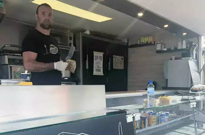 Il a ouvert un food truck au Pays basque: 13 ans après son départ du RCT, on a retrouvé Sébastien Fauqué