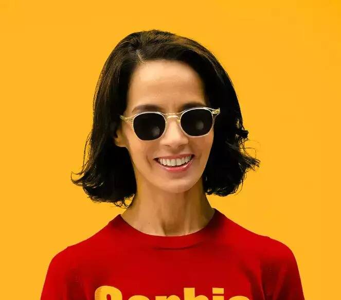 "Un devoir de taper là où ça fait mal": entretien avec la chroniqueuse de France Inter, Sophia Aram bientôt à Antibes