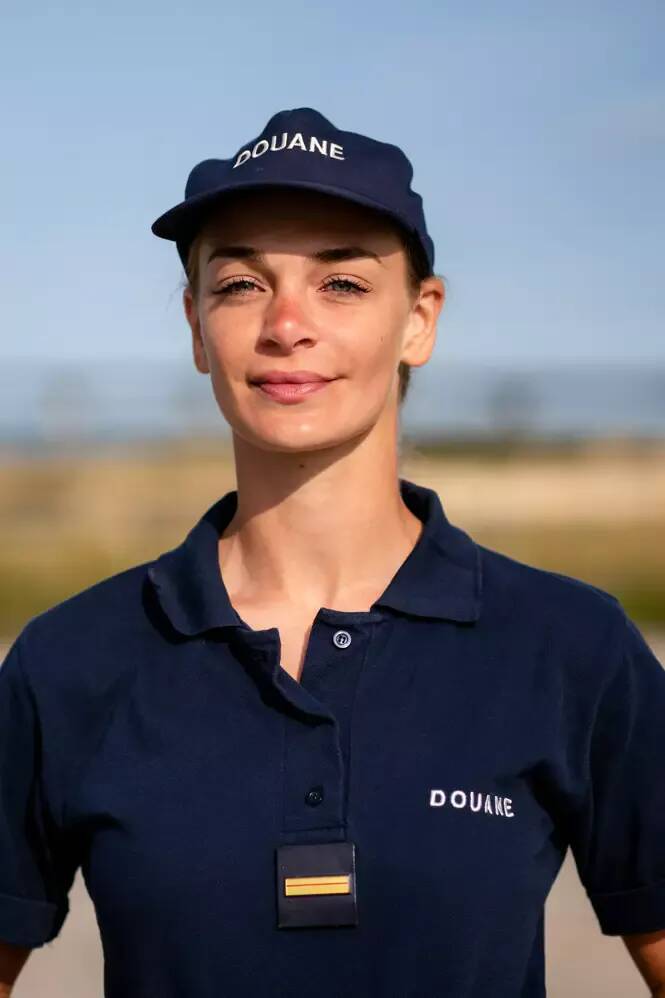 "On ne dirait pas, mais c'est très physique": douanière à Nice, Alicia défilera le 14 juillet à Paris