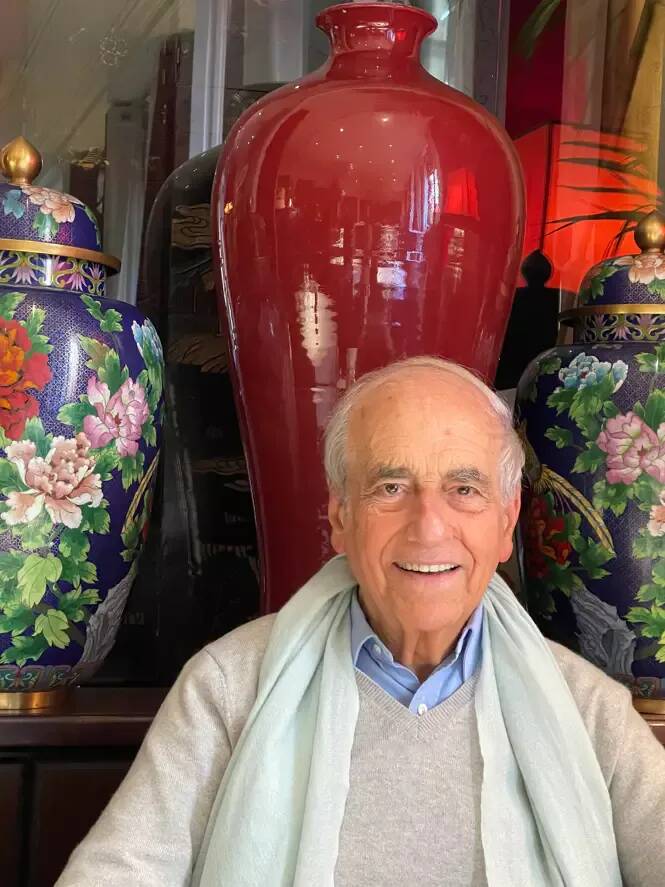 "Il était d'une élégance incroyable, c'était un gentleman": un jeune adjoint au maire de Nice raconte son amitié avec Jean-Pierre Elkabbach