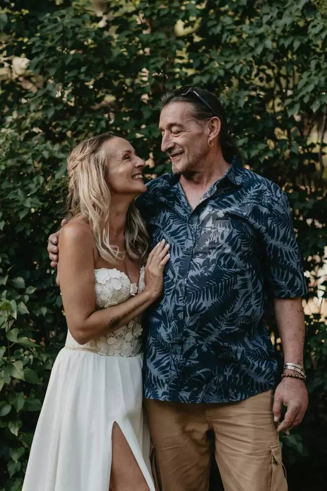 "Je n'ai jamais su qui était mon papa": après 30 ans de recherches, elle retrouve son père grâce à un test ADN en ligne