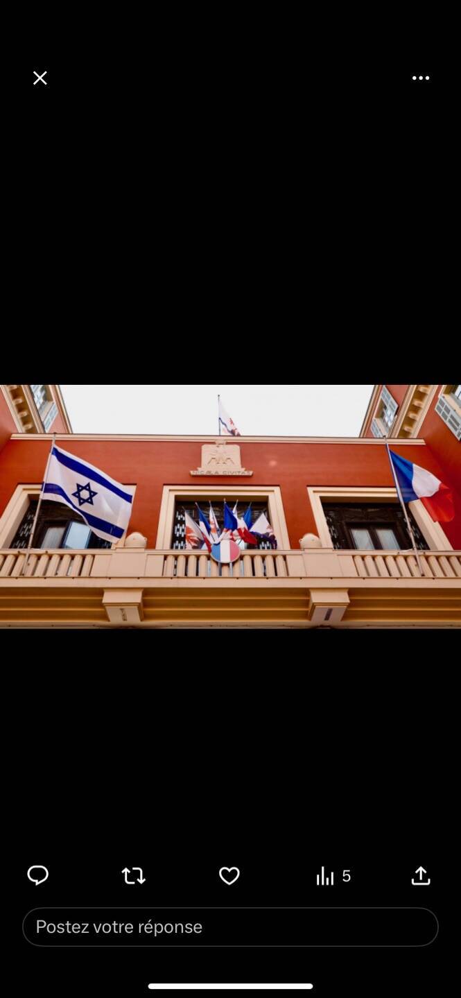 Elles demandent à Christian Estrosi de retirer le drapeau israélien du fronton de la mairie de Nice