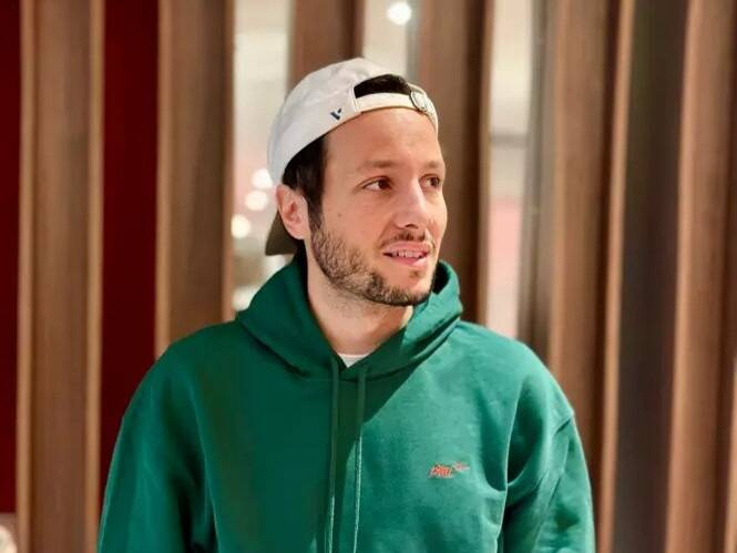 "C'était périlleux mais enrichissant": Vianney chante avec des piliers de la scène française dans son nouvel album "à 2 à 3"