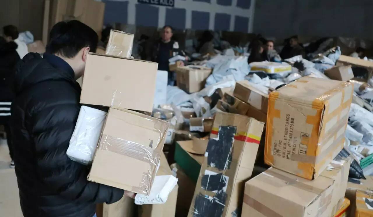 Mauvaise surprise: elle achète un colis mystère espérant une console de jeu et se retrouve avec plus de 250 euros de sex-toys