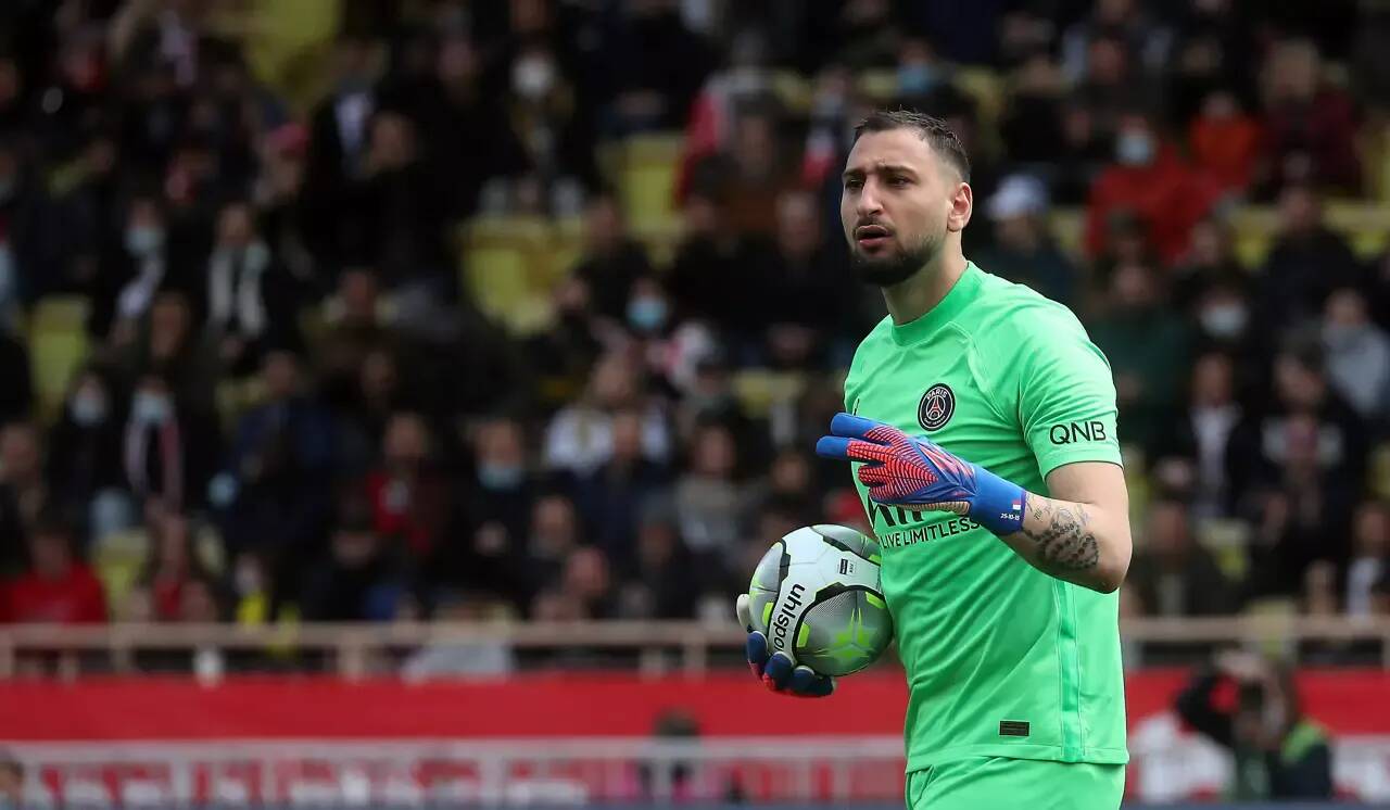 Ils sont soupçonnés d'avoir séquestré le gardien du PSG Gianluigi Donnarumma lors d'un homejacking: quatre hommes présentés à un juge