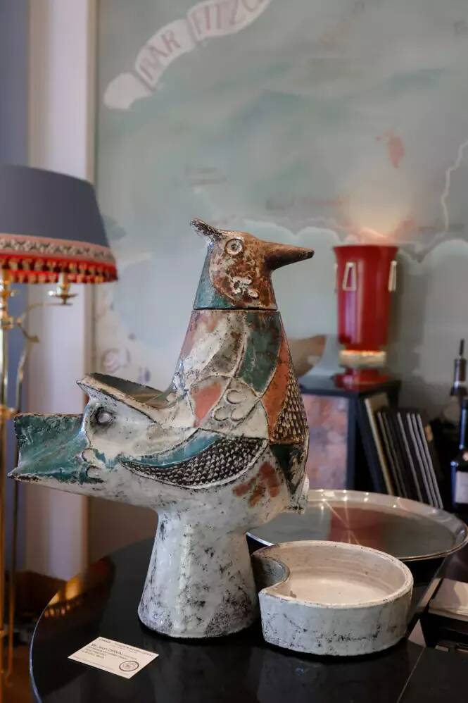 Mais d'où viennent les objets d'art qui seront vendues aux enchères de l'hôtel Belles rives à Antibes dimanche?