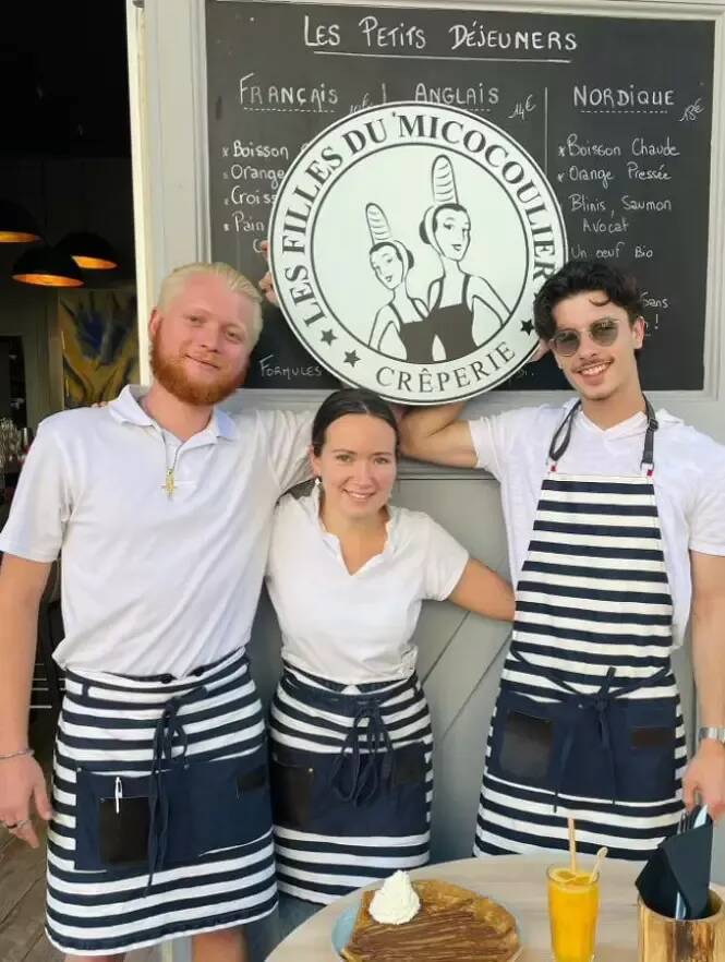 "Il était drôle, solaire et tellement intelligent": qui est le jeune homme décédé mardi soir après une chute des remparts d'Antibes
