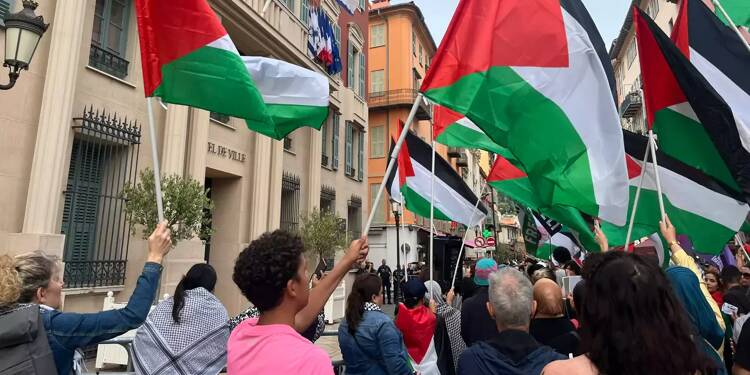 Drapeaux palestiniens: le président d'Aix-Marseille Université dénonce les propos dangereux de Mélenchon