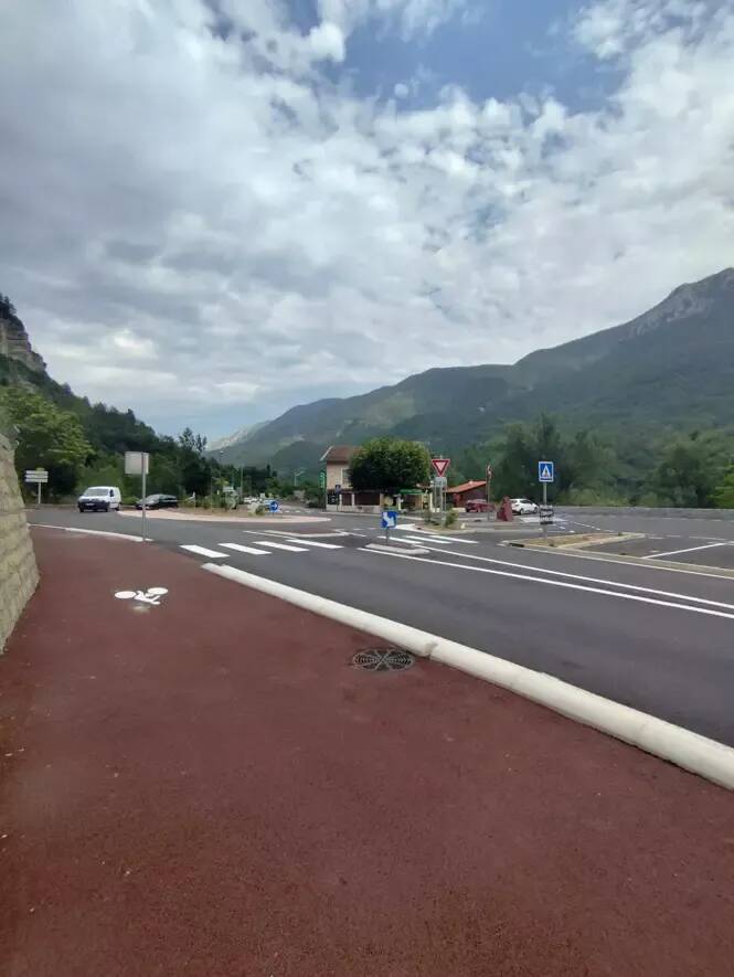 Un nouveau rond-point inauguré dans l'arrière-pays de Nice, son nom suscite la controverse