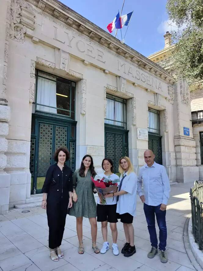 "Une véritable écrivaine": à 16 ans, elle remporte un prix littéraire à Nice
