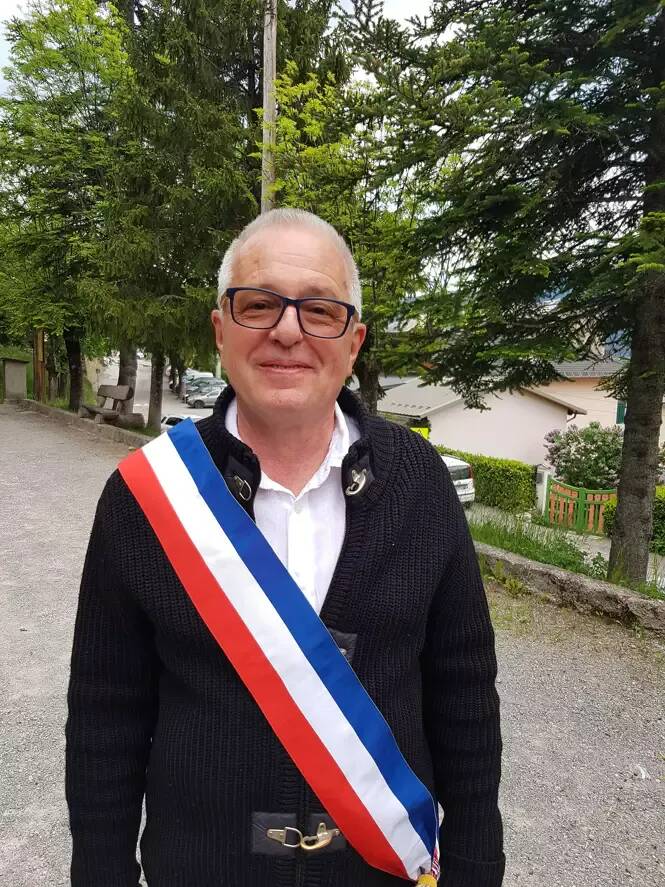 Coup de tonnerre dans l'arrière-pays de Nice: le maire de Beuil a démissionné