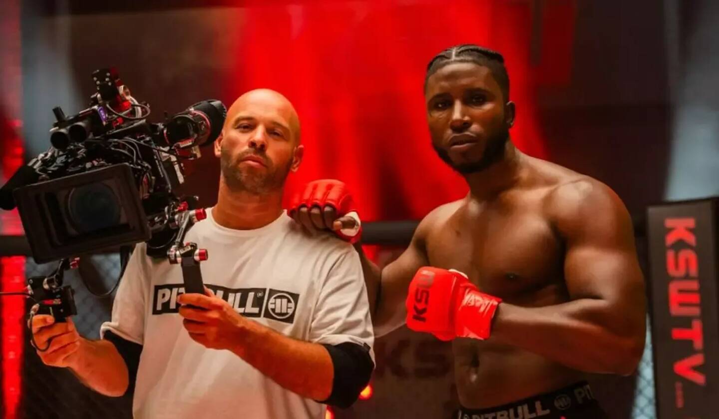 L'acteur-réalisateur Franck Gastambide sur le tournage de "La Cage" dans l’univers du MMA (arts martiaux mixtes). 