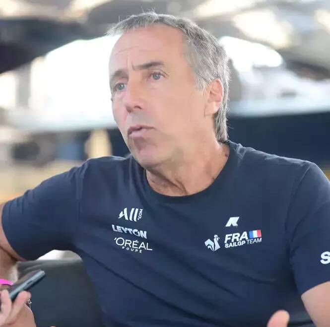 "On a toujours les cartes en main", déclare Philippe Mourniac, directeur de l'équipe de France Sail GP
