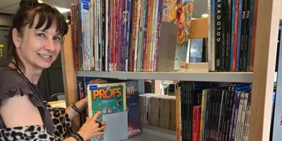 "Un très grand succès avec 19.000 livres empruntés en juillet": à Hyères, la médiathèque poursuit ses travaux sans couper le contact