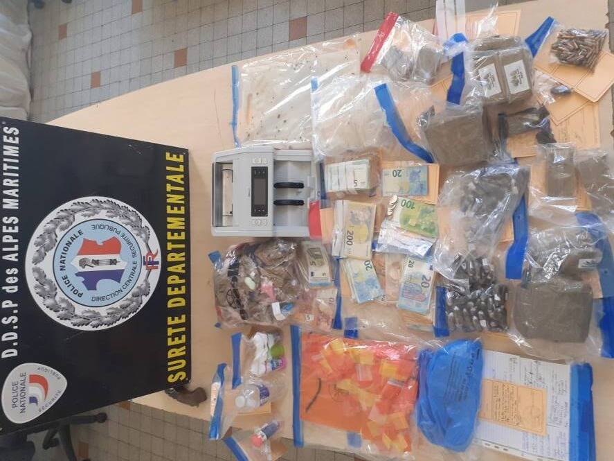 Lutte contre la drogue à Nice-ouest: "la stratégie du harcèlement" a permis la saisie de 25.000 euros, de la drogue et des munitions