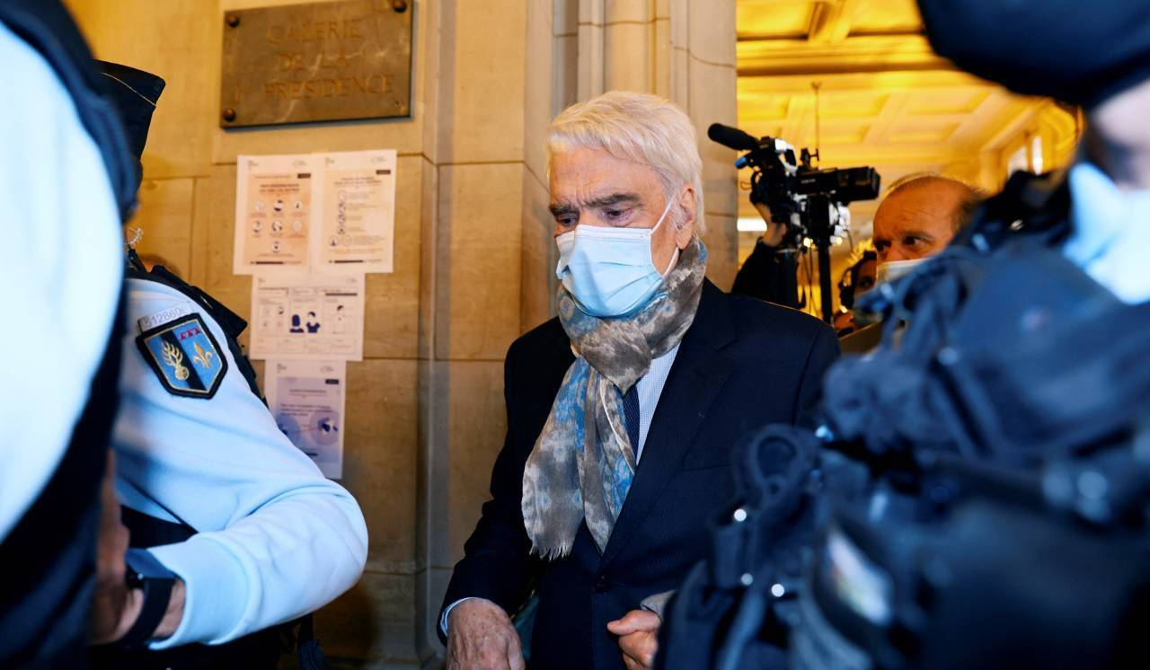 Affaire de l'arbitrage du Crédit Lyonnais: le décès de Bernard Tapie entraîne la fin des poursuites pénales à son encontre