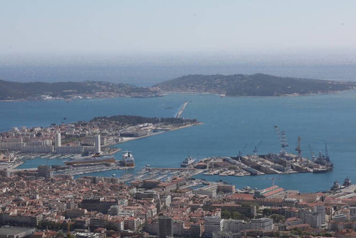 Le maire de Toulon a détaillé quelques aménagements d’envergure qui doivent voir le jour sur le littoral, entre la tour Royale et les abords du stade Mayol.