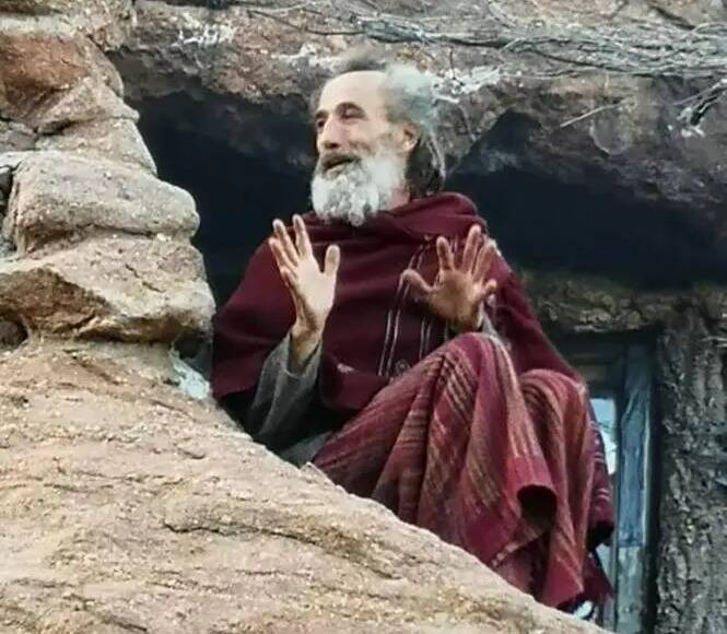 Le nouvel ermite de la grotte du Rocher de Roquebrune-sur-Argens aspire à la quiétude