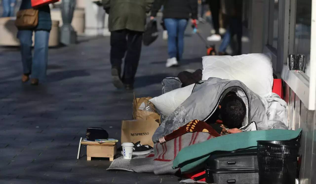 "Un drame sociétal scandaleux": au moins 624 SDF sont décédés l'an dernier en France