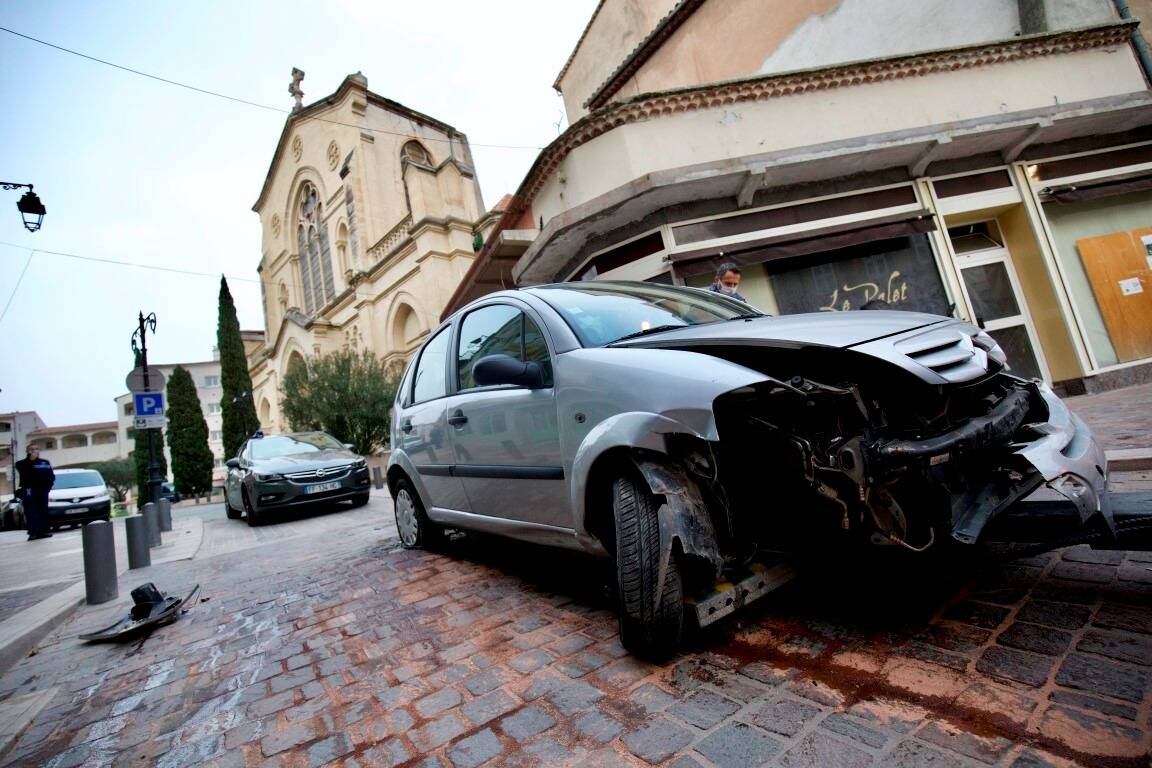 Course-poursuite en centre-ville de Draguignan: une arme et des stupéfiants à bord du véhicule du fuyard