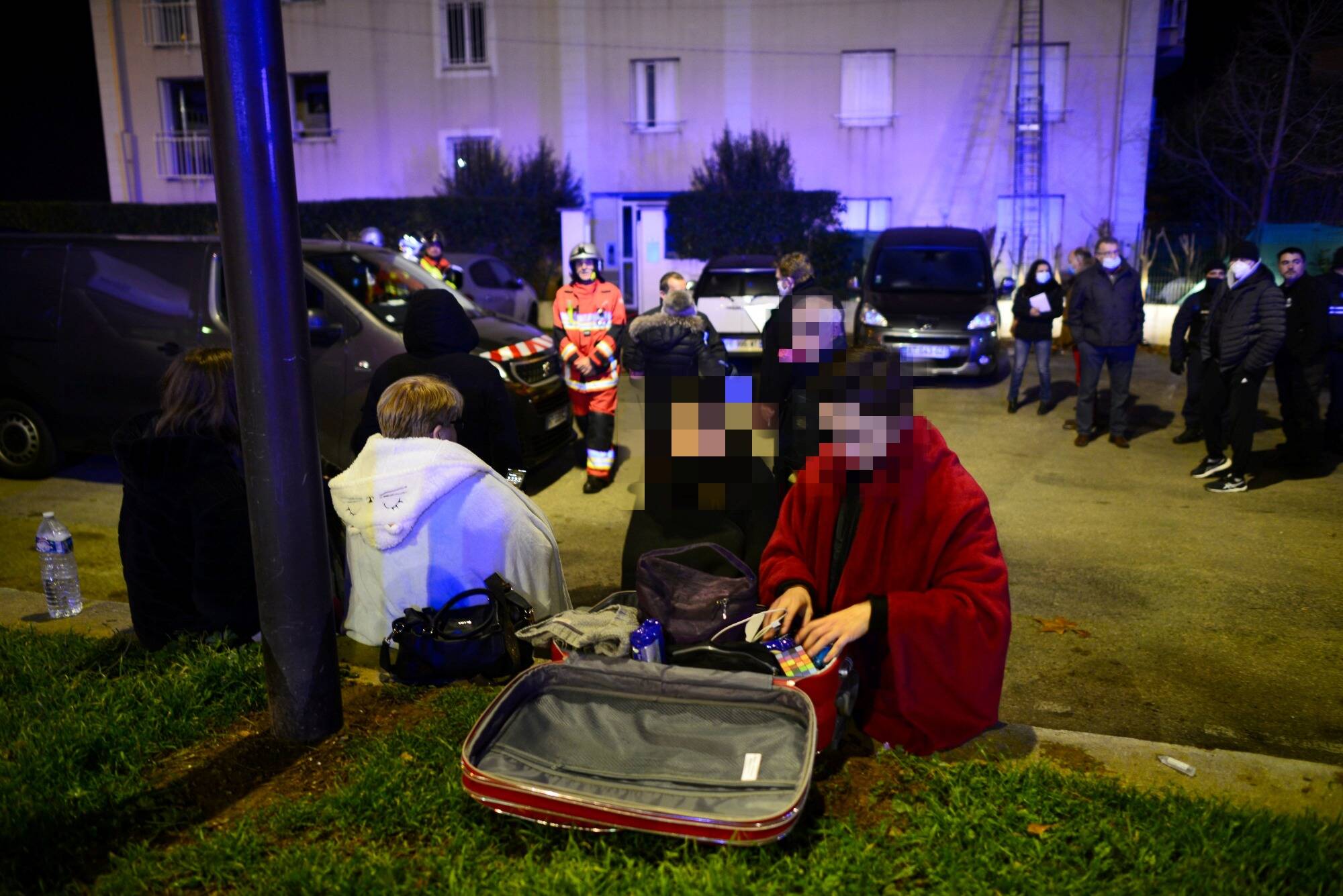 VIDEO. Une mère de famille périt dans l'incendie de son appartement: récit d'une nuit tragique à Draguignan