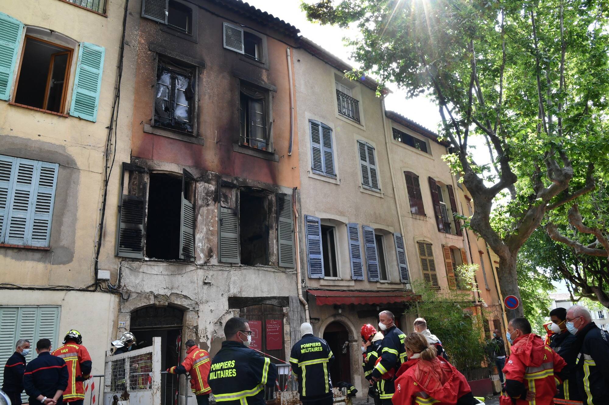 Un "enfant du village" et une jeune femme à peine installée: qui sont les victimes du dramatique incendie de la nuit dernière?
