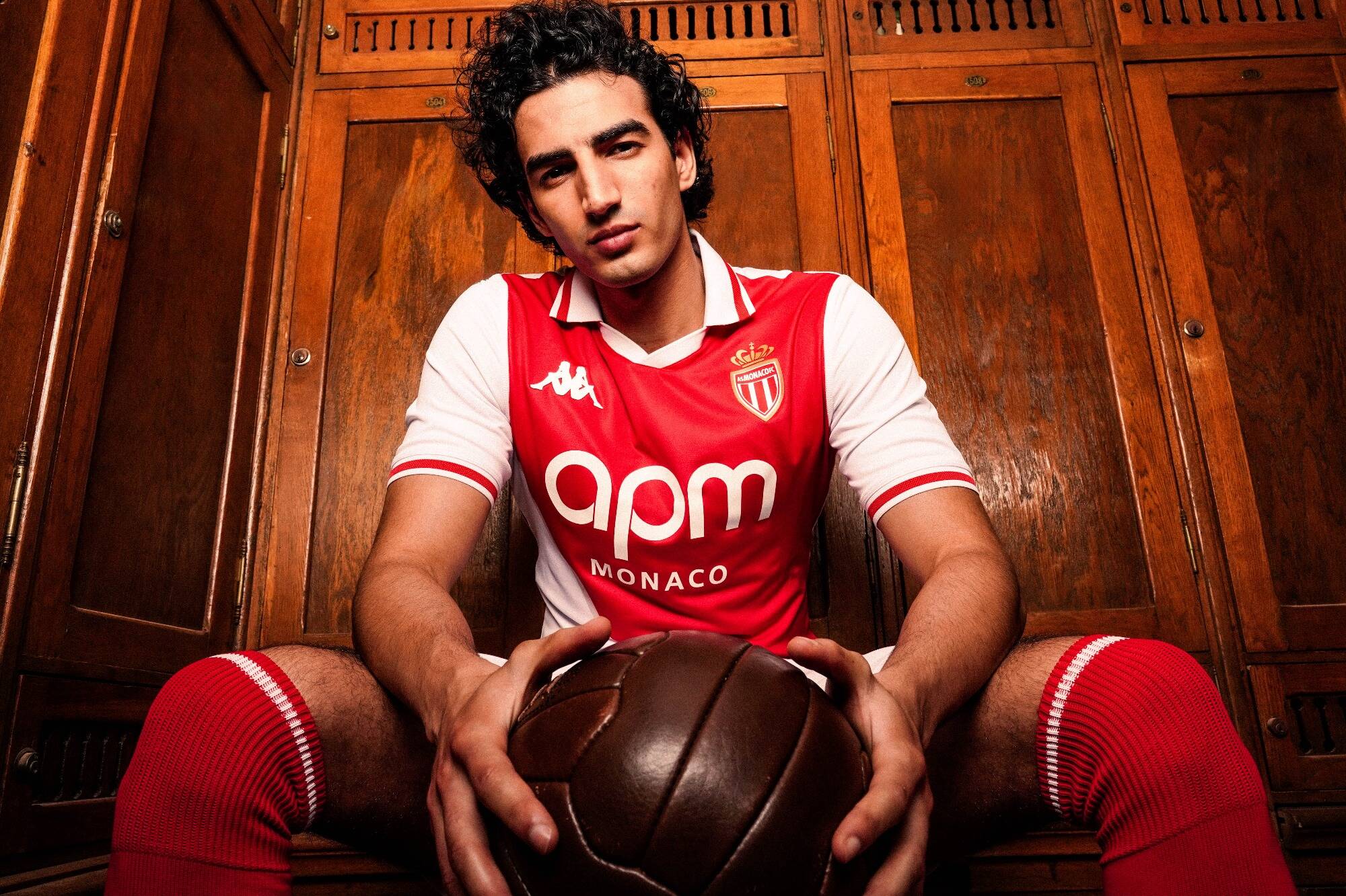 Découvrez le nouveau maillot domicile de l'AS Monaco pour la saison du centenaire