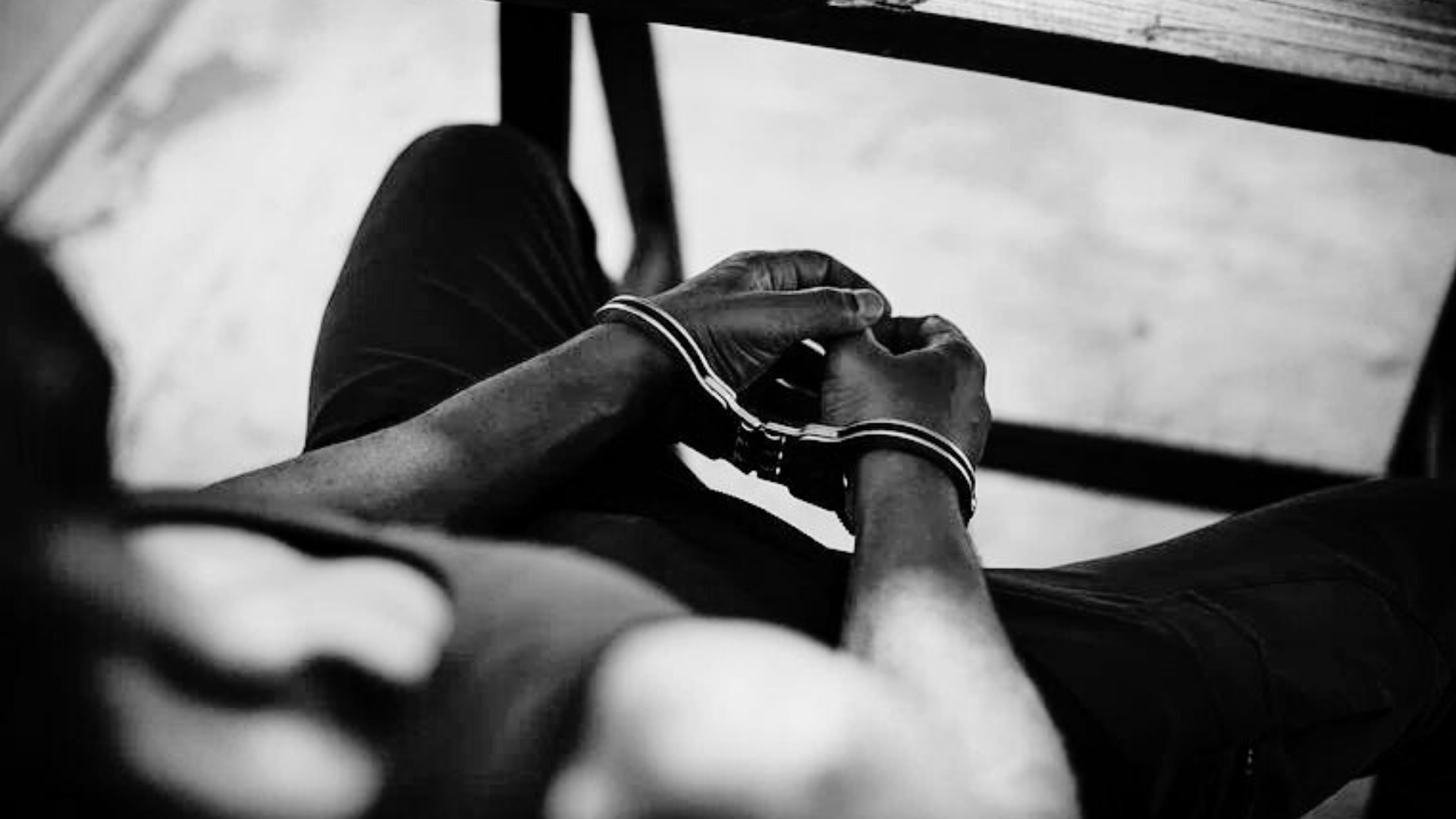 Menaces contre les lycées: un mineur de 17 ans mis en examen à Paris et incarcéré