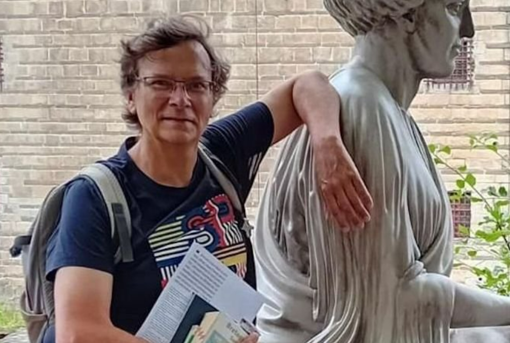 "Je suis victime depuis le mariage avec leur père": la mère du tueur résumé de Dominique Bernard à Arras s'est exprimée