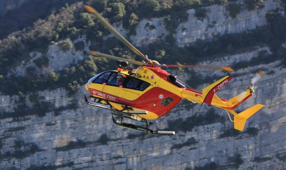 Elle descendait en rappel dans une cavité: une femme coincée de longues heures à 60 mètres sous terre en Ardèche