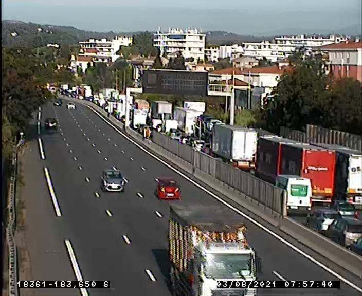 Deux Accidents Perturbent Fortement La Circulation Sur L Autoroute A8 Ce Mardi Matin Nice Matin