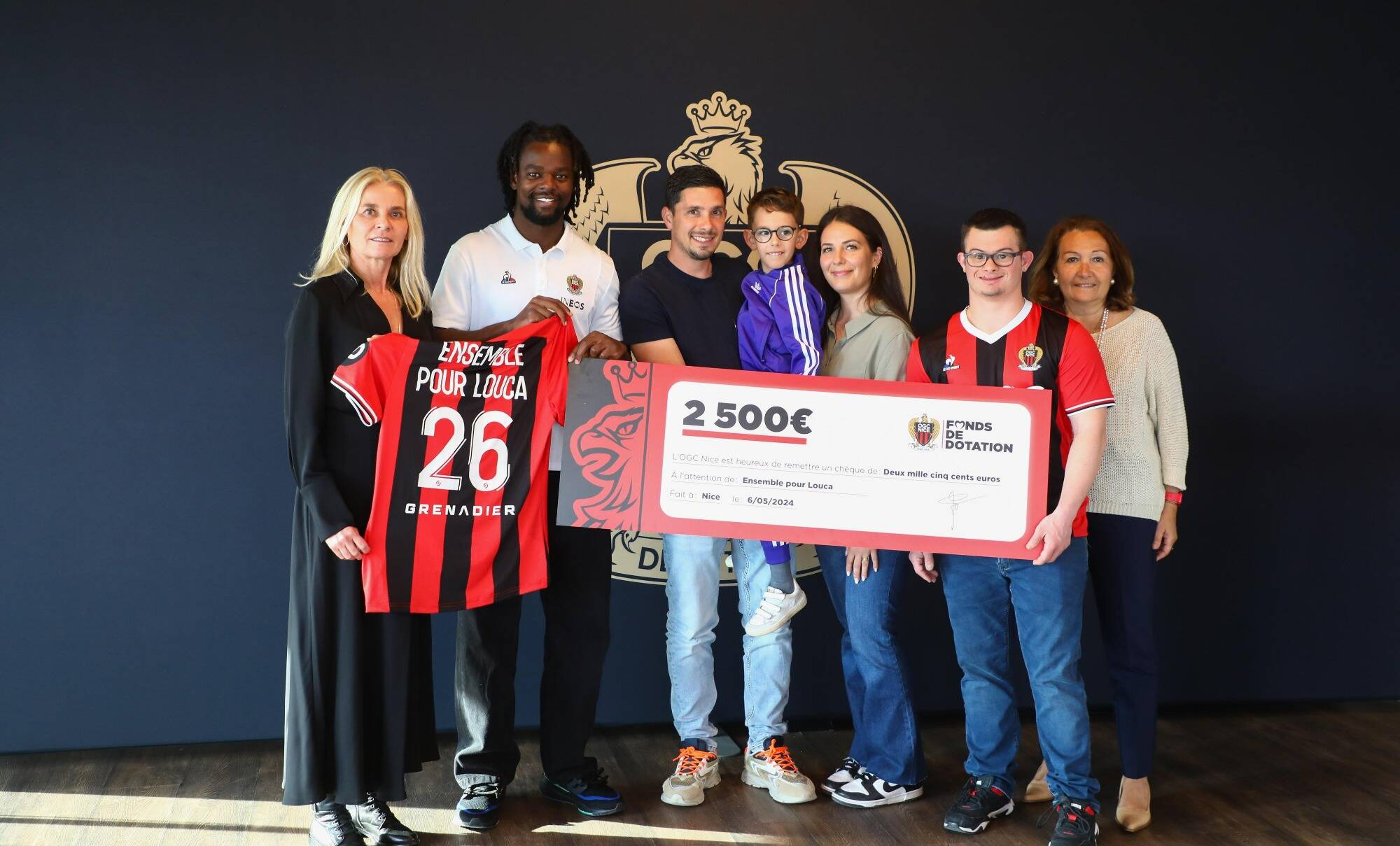 L'OGC Nice remet 15.000 euros à six associations locales Suvrant pour l'enfance