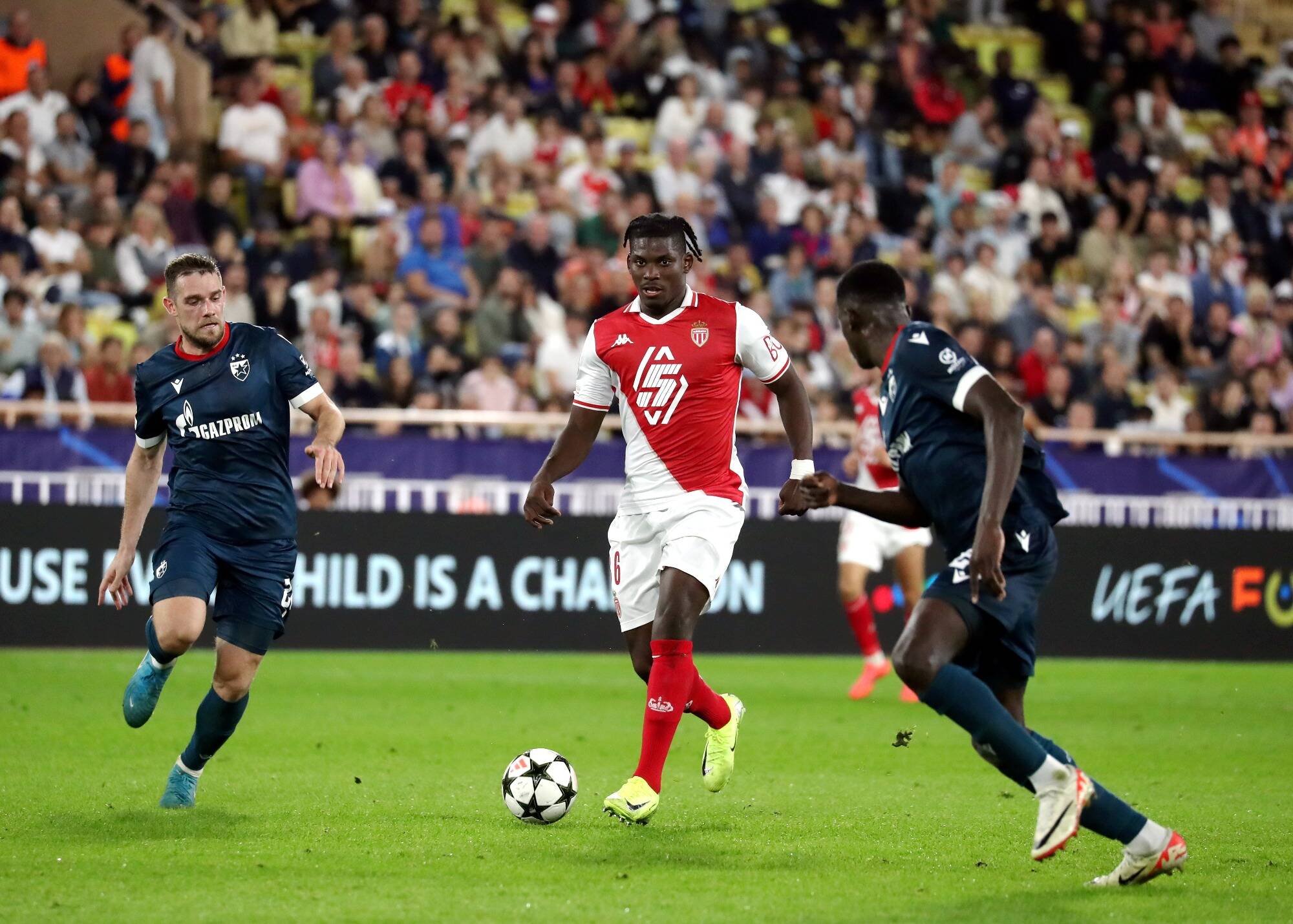 "Après une blessure comme j'ai eue, tu réfléchis un peu plus": avant le match de Ligue des champions contre Aston-Villa, Breel Embolo parle de sa saison et de la mauvaise passe de l'AS Monaco