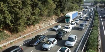 Plus de 1.100 km de bouchons cumulés en France, circulation perturbée sur l'autoroute A8