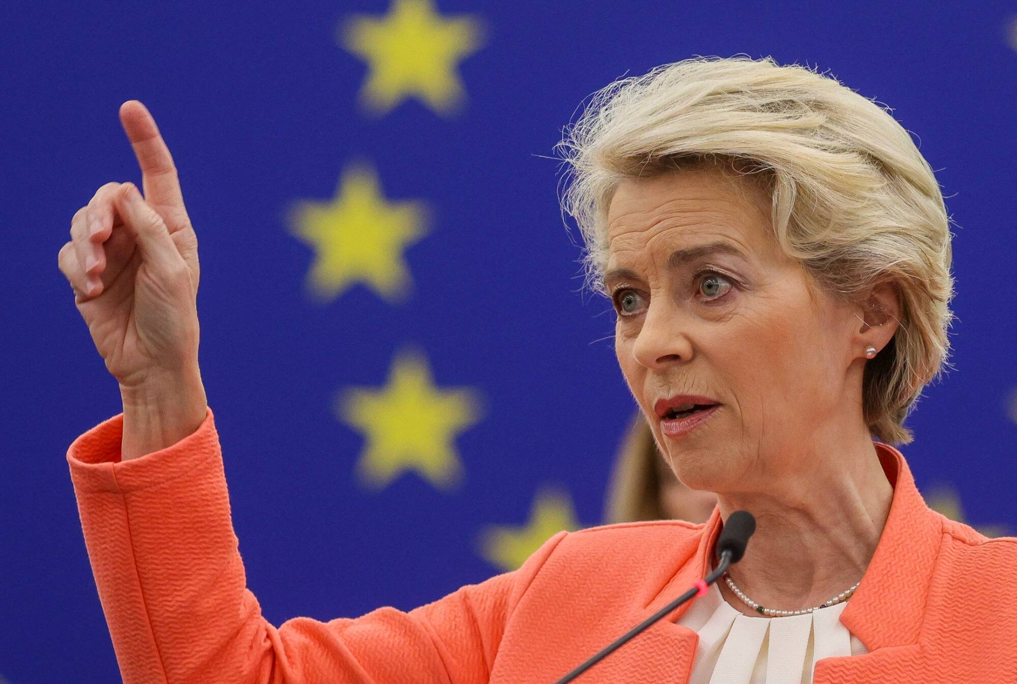 Sommet UE: accord pour reconduire Ursula von der Leyen à la tête de la Commission