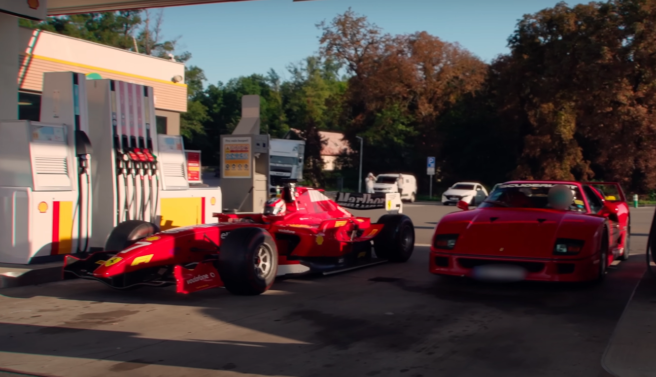 Il roulait en Formule 1 sur l'autoroute: après six ans de cavale, le "pilote fantôme" arrêté près de Prague
