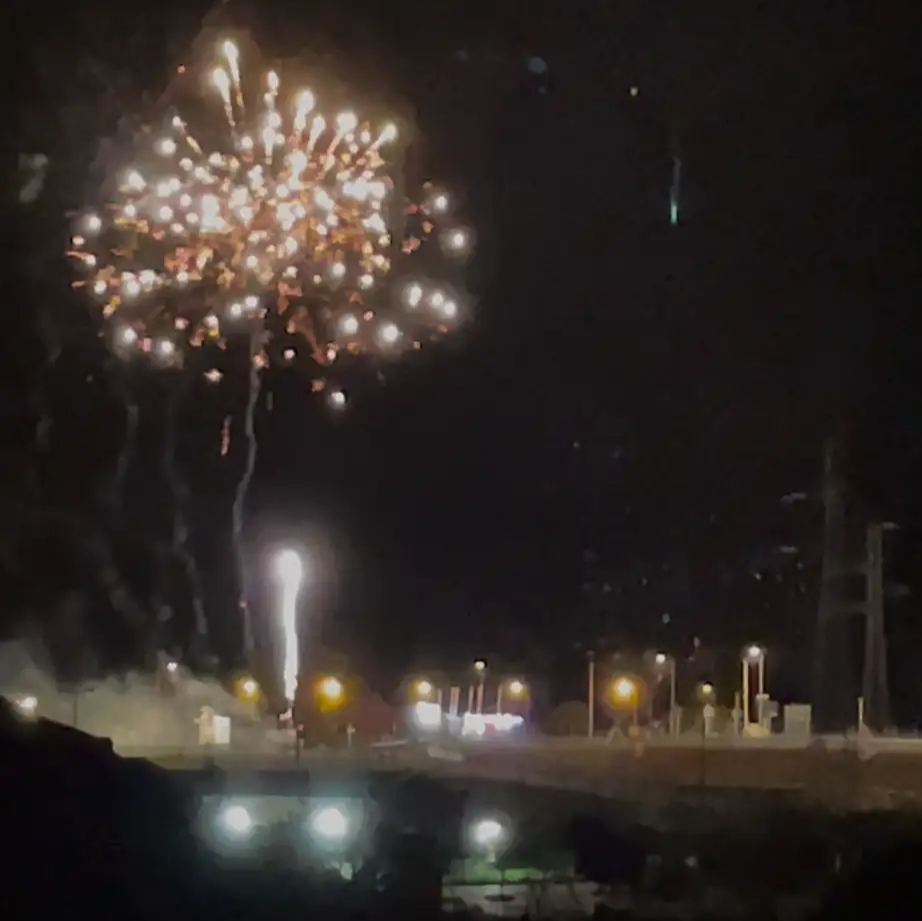 VIDEO. Un feu d'artifice sauvage tiré ce samedi soir entre Sanary et Ollioules