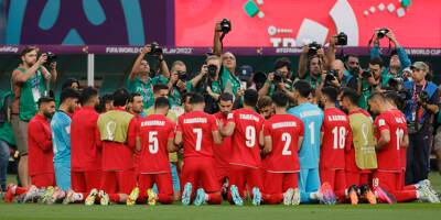 Mondial 2022: l'équipe d'Iran n'a pas chanté l'hymne national en soutien aux manifestations qui embrasent le pays