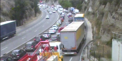 Accident sur l'A8 en direction de l'Italie, des ralentissements sont à prévoir à Nice