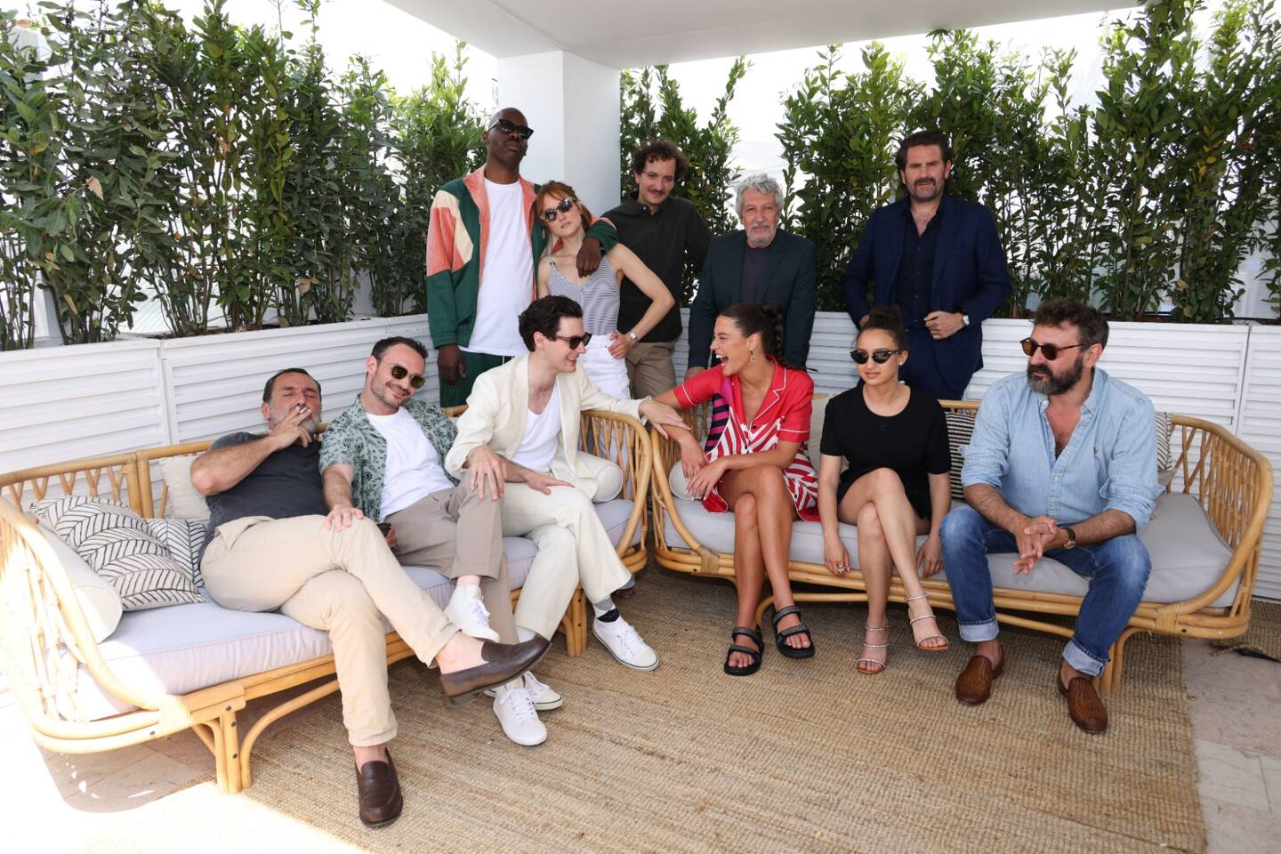 Une partie du casting du film "Fumer fait tousser", présenté hors compétition au Festival de Cannes, samedi 21 mai. 