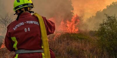 Des incendies toujours actifs dans les Alpes-de-Haute-Provence, plus de 1.000 hectares brûlés