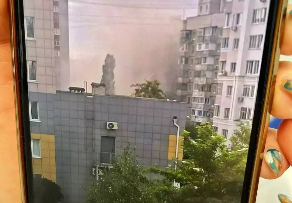Guerre en Ukraine: un immeuble touché par une frappe ukrainienne dans la ville russe de Belgorod