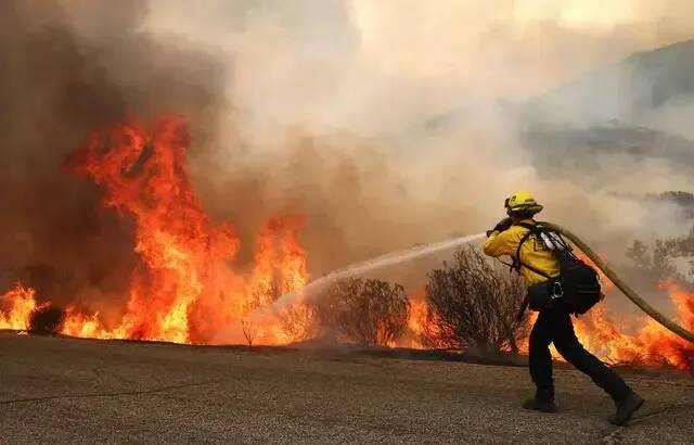 Les incendies se répandent en Californie touchée par une vague de chaleur
